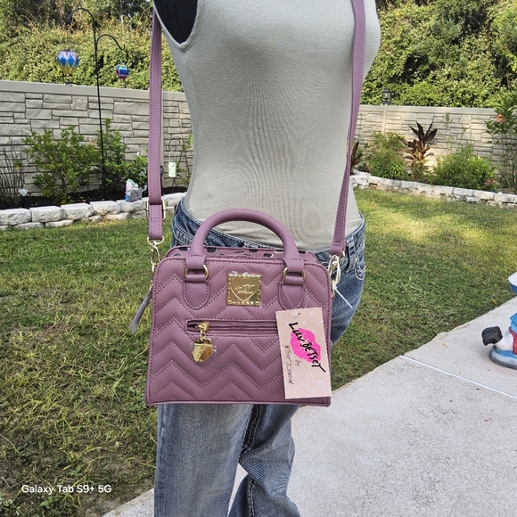 NWOT PURPLE SQUARE LUV BETSEY SATCHEL - Picture 5 of 7